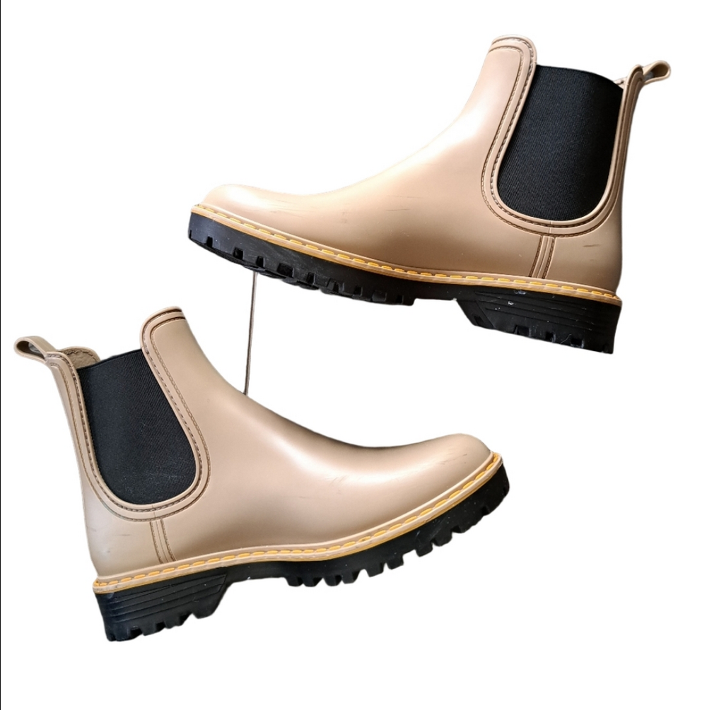 IGOR Women's Trak Mate Rain Boots ankle Booties LUG SOLE Tan 38 Or 7.5